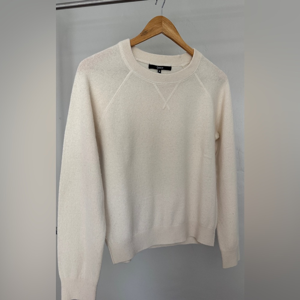 Quince: Mongolian Cashmere Crewneck Sweater in Ivory (Size M)